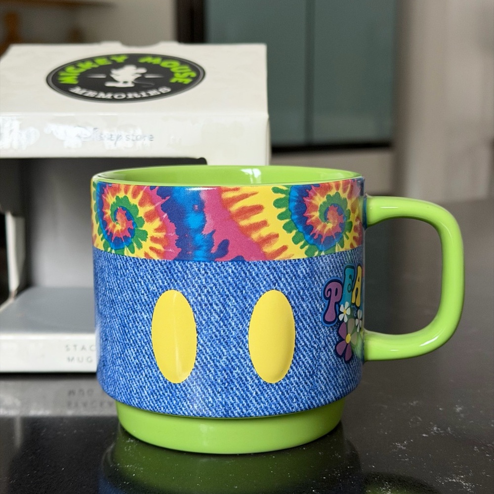 Disney Mickey Mouse Memories Mug 6/12 - Picture 3 of 4